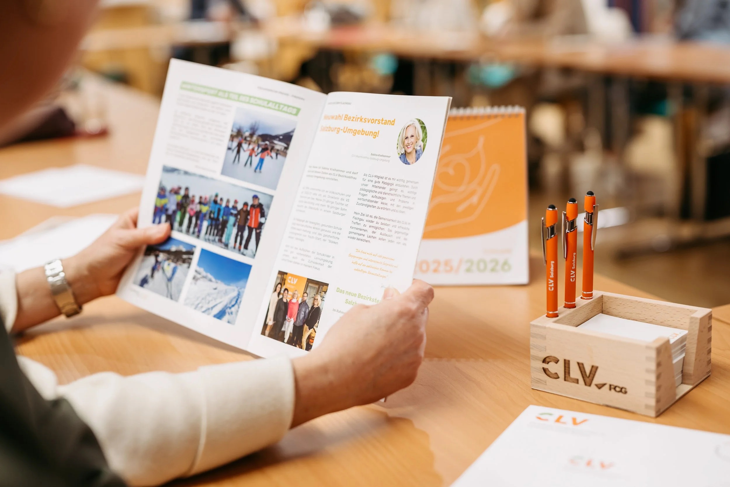 Schule heute, Kugelschreiber und Kalender des CLV
